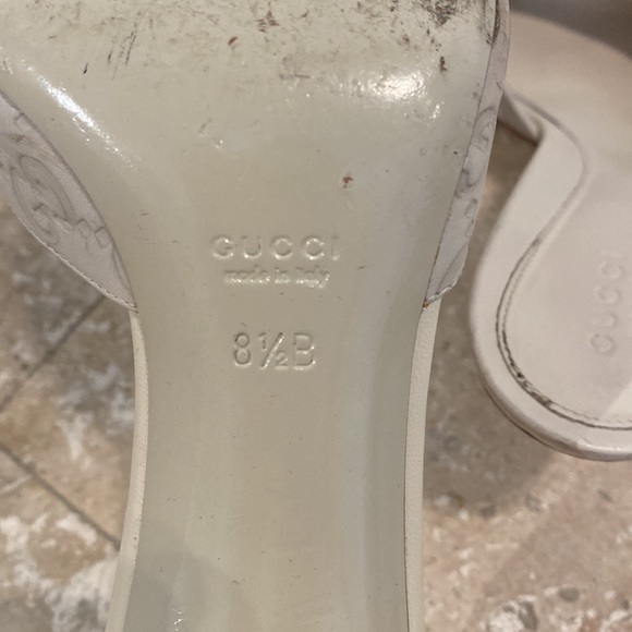 Gucci low heel size 8 1/2 - Picture 6 of 7